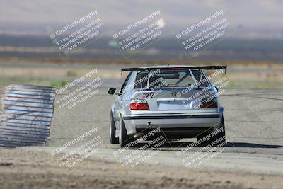 media/Oct-26-2025-CalClub SCCA (Sun) [[8ce1e69566]]/Group 2/Grapevine/
